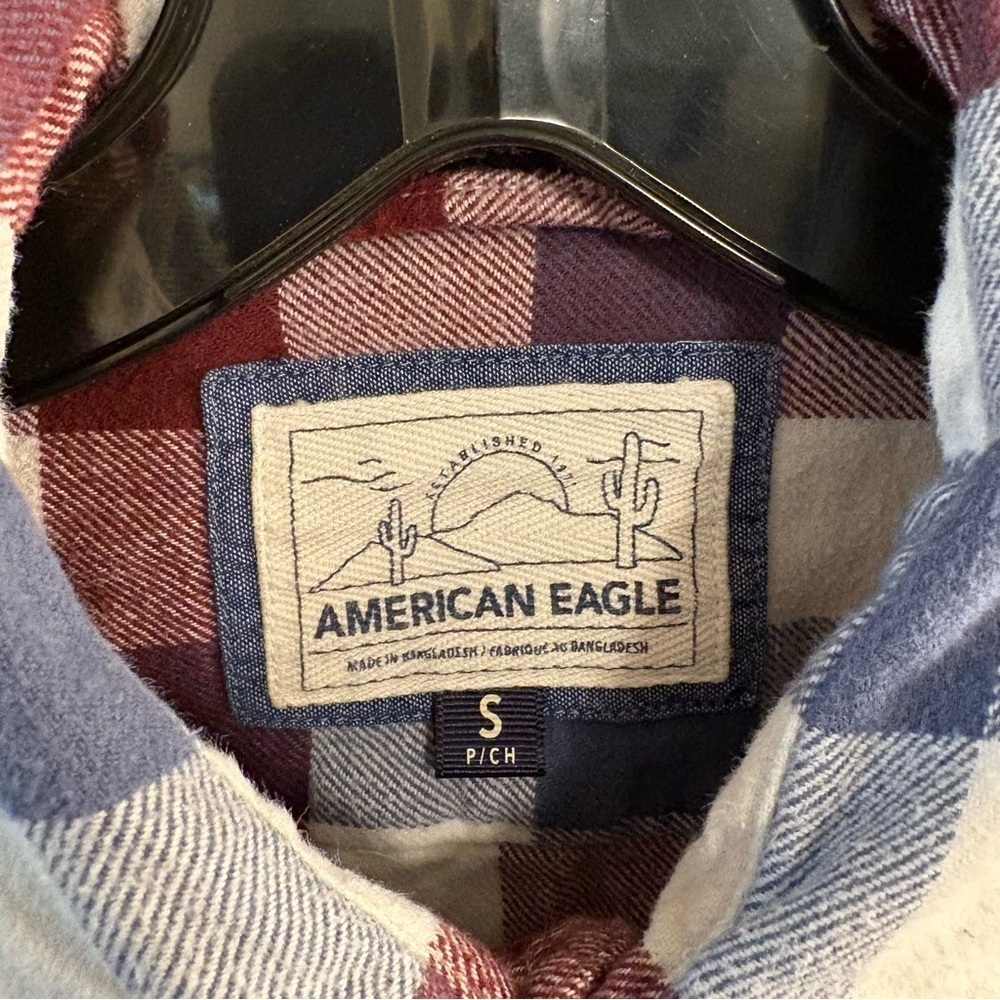 American Eagle Cozy Cabin Flannel Red White Blue Plaid Women’s Size S Button Up - Picture 2 of 4